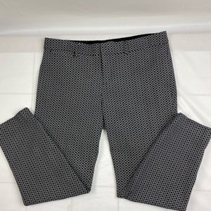 Banana Republic- Pant.Black. Size 10 Regular. 2 Back Pockets.
